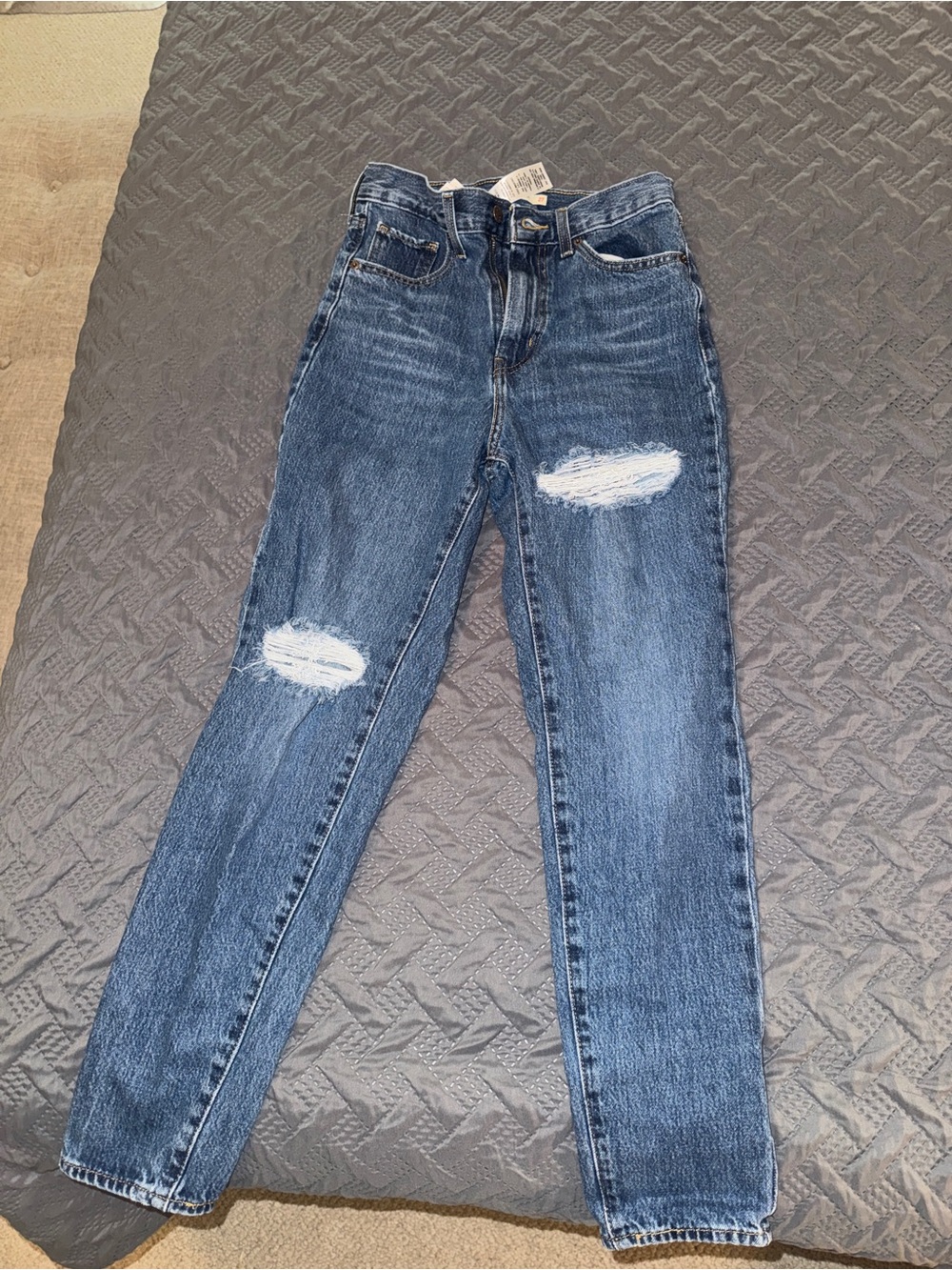Levi's High-Rise Distressed Dark Blue Jeans